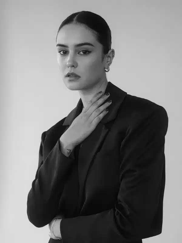 Courtney Eaton Biography