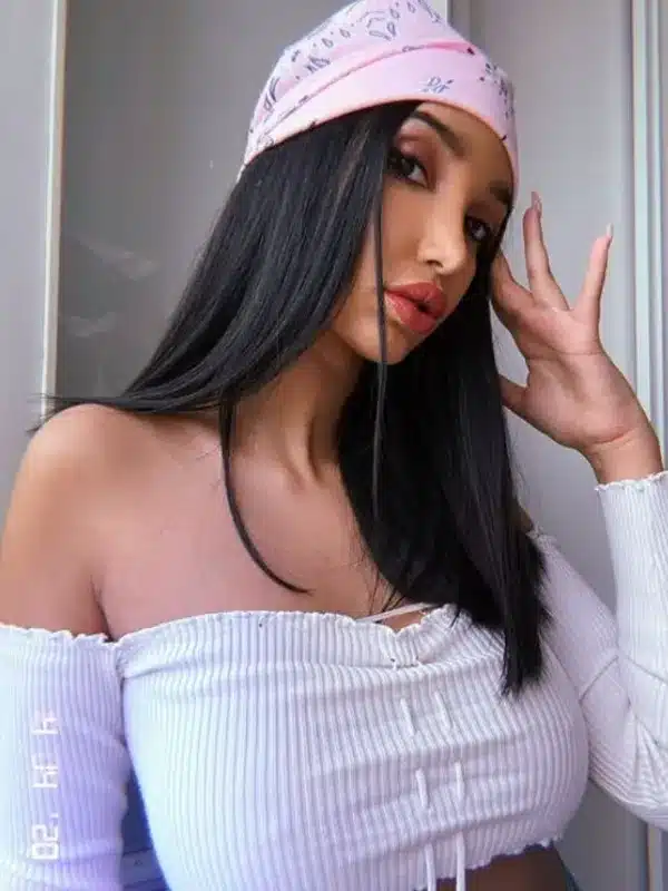 Naomi De Crescenzo (Model) Biography, Wiki, Age, Career, Height, Weight, Boyfriend, Net Worth & More