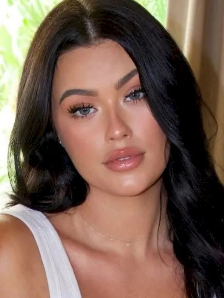 Adria Rose Biography: Wiki, Age, Career, Height, Weight, Boyfriend, Net Worth & More