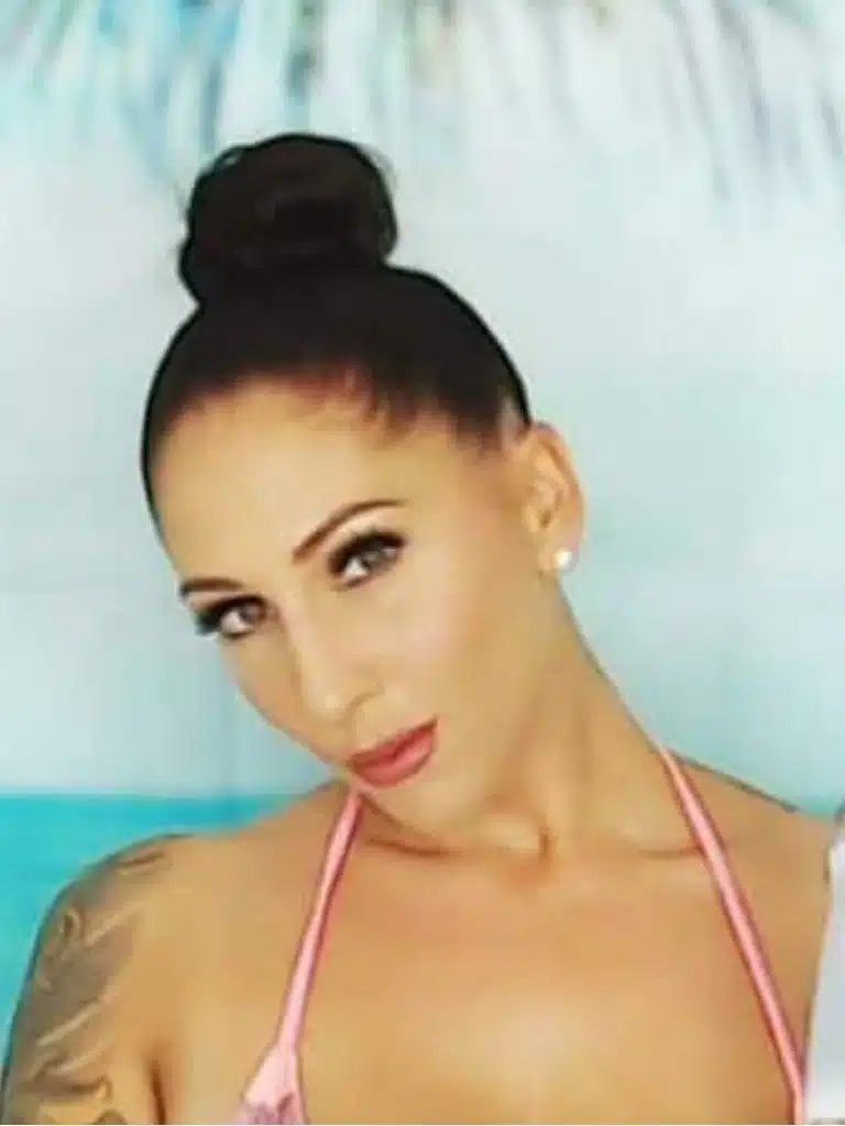 Adriana Del Rossi Biography: Wiki, Age, Career, Height, Weight, Boyfriend, Net Worth & More
