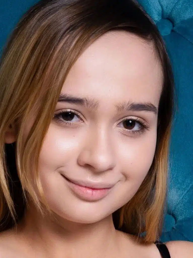 Aimee Rox Biography: Wiki, Age, Career, Height, Weight, Boyfriend, Net Worth & More