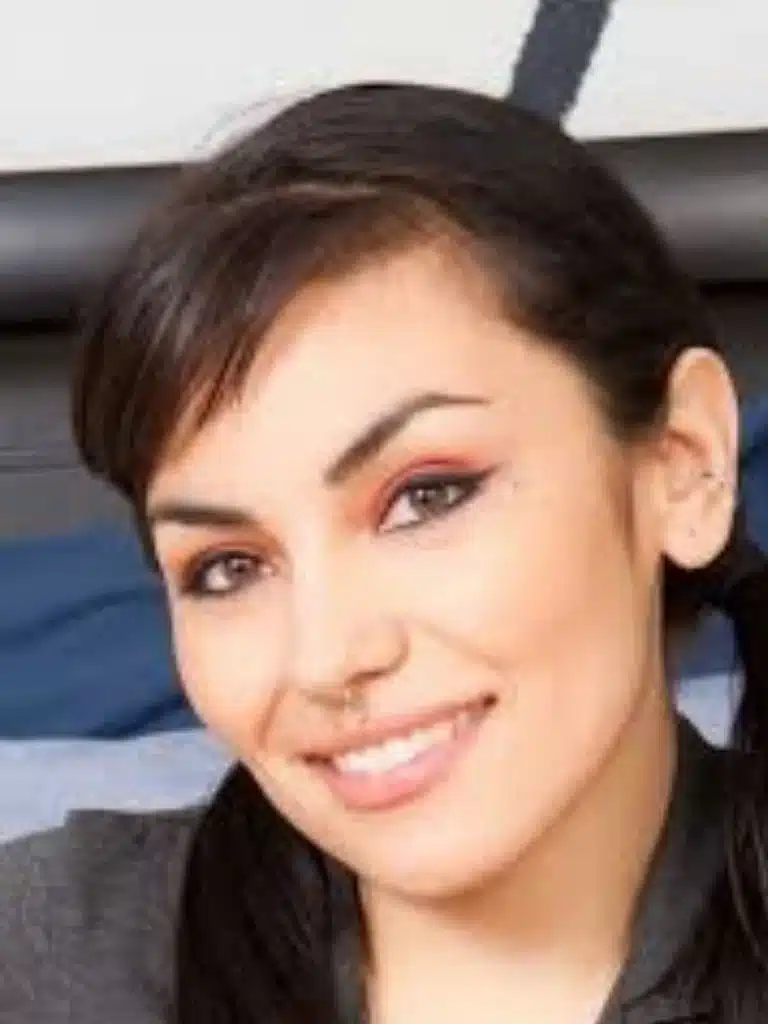 Akira Raine Biography: Wiki, Age, Career, Height, Weight, Boyfriend, Net Worth & More