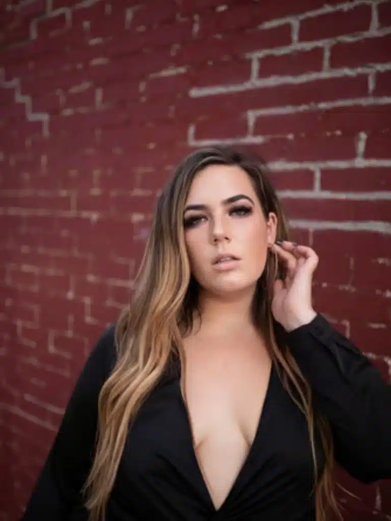 Alex Blair Biography: Wiki, Age, Career, Height, Weight, Husband, Net Worth & More