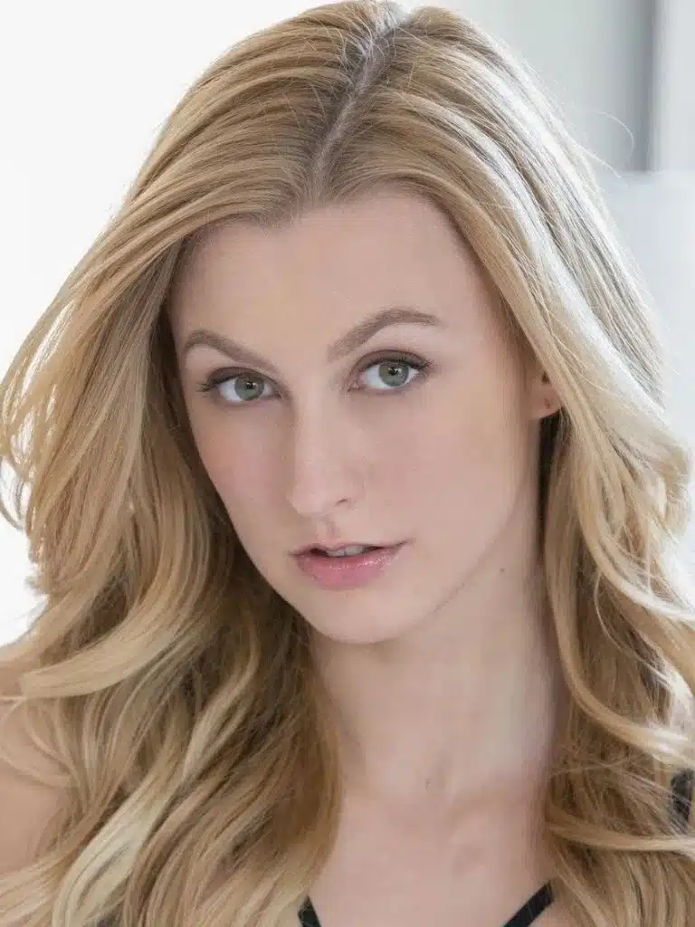Alexa Grace Biography: Wiki, Age, Career, Height, Weight, Boyfriend, Net Worth & More
