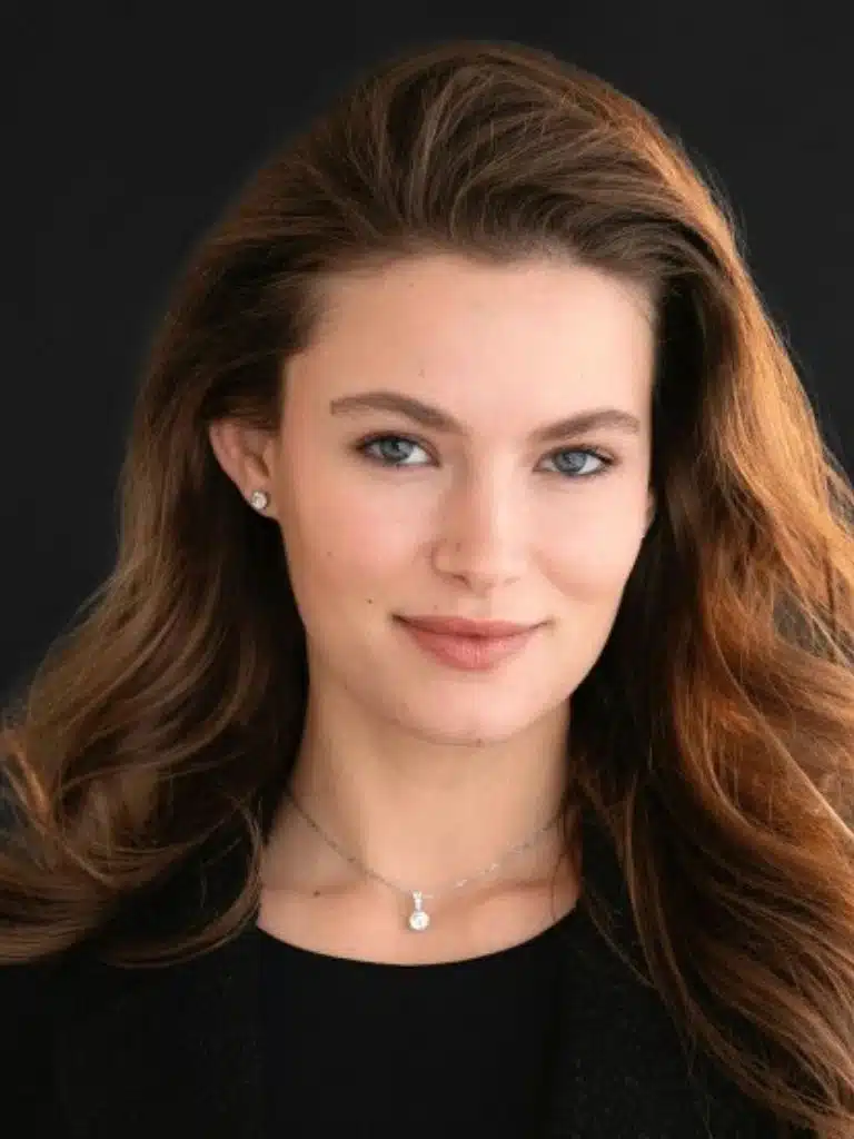 Alexa Jones Biography: Wiki, Age, Career, Height, Weight, Family, Net Worth & More