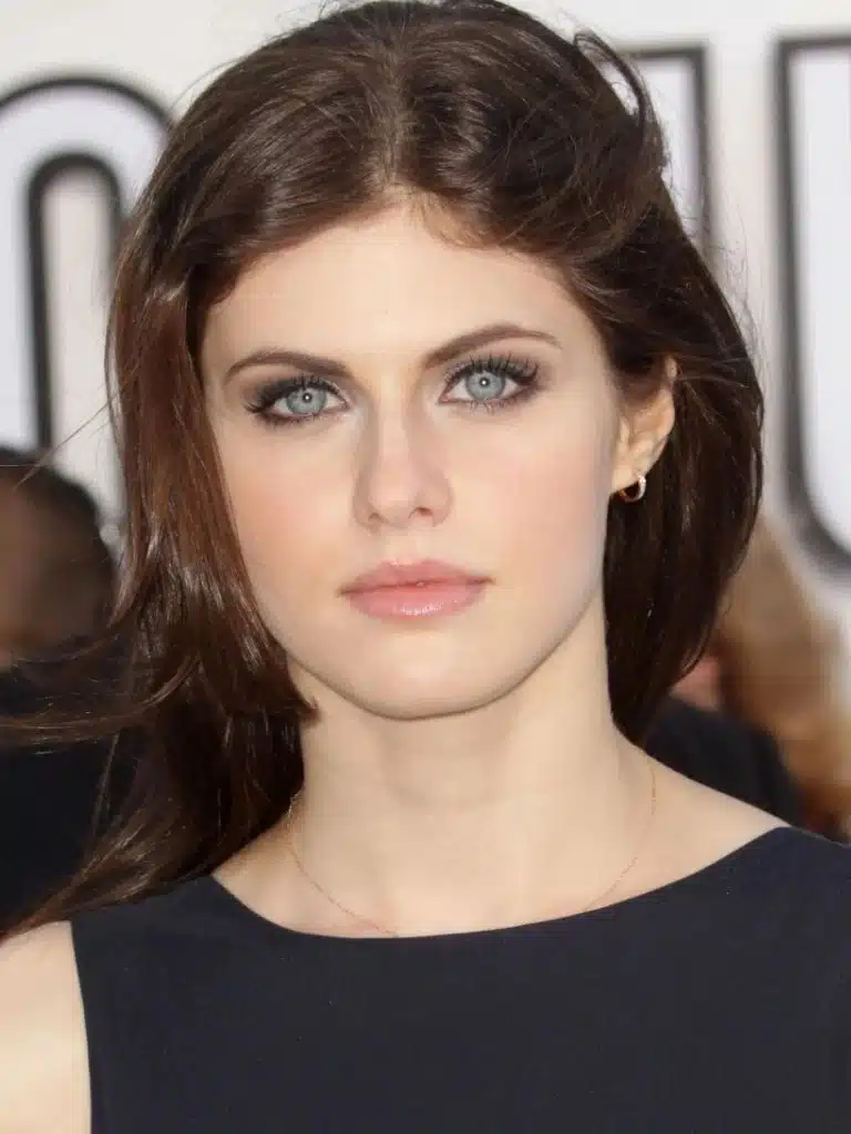 Alexandra Daddario Biography: Wiki, Age, Career, Height, Weight, Husband, Net Worth & More