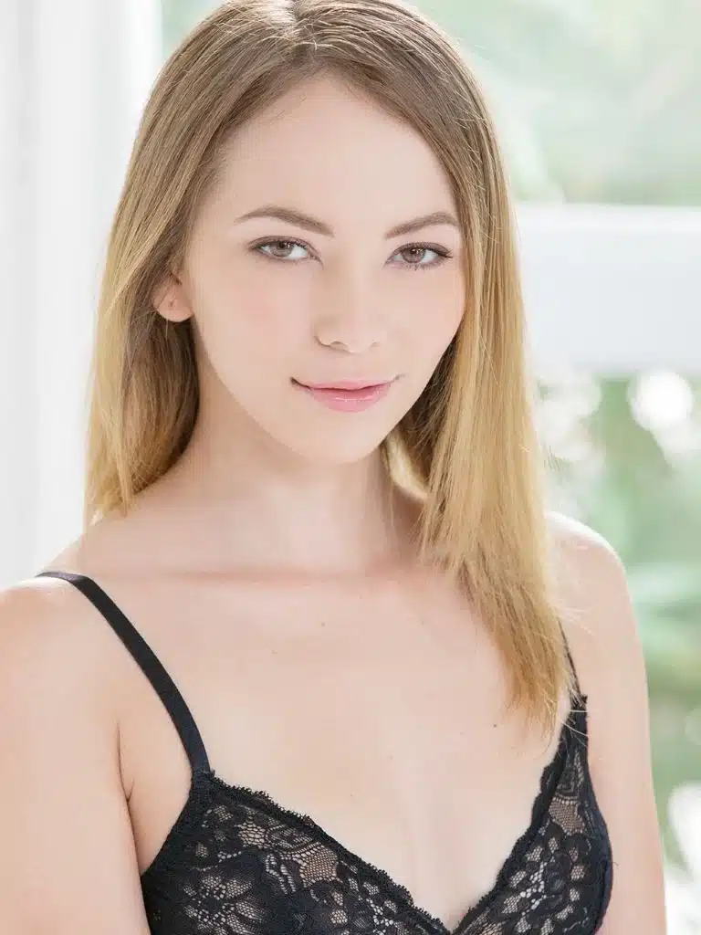 Angel Smalls Biography: Wiki, Age, Career, Height, Weight, Boyfriend, Net Worth & More