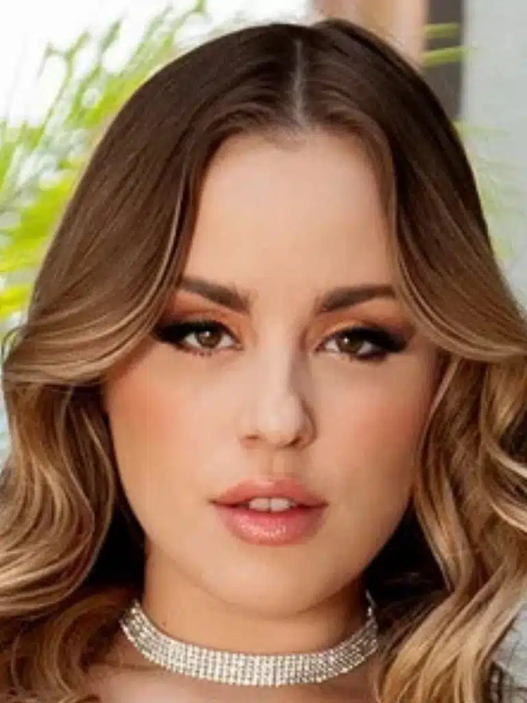 Anna Clair Biography: Wiki, Age, Career, Height, Weight, Boyfriend, Net Worth & More