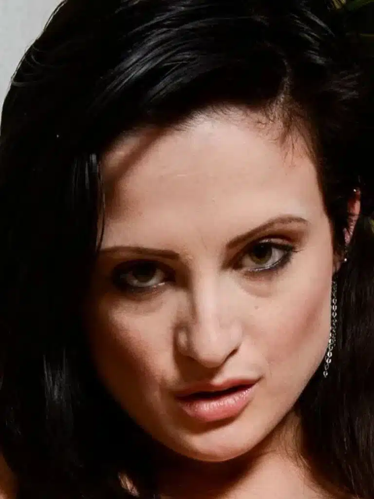 Annika Amour Biography: Wiki, Age, Career, Height, Weight, Boyfriend, Net Worth & More