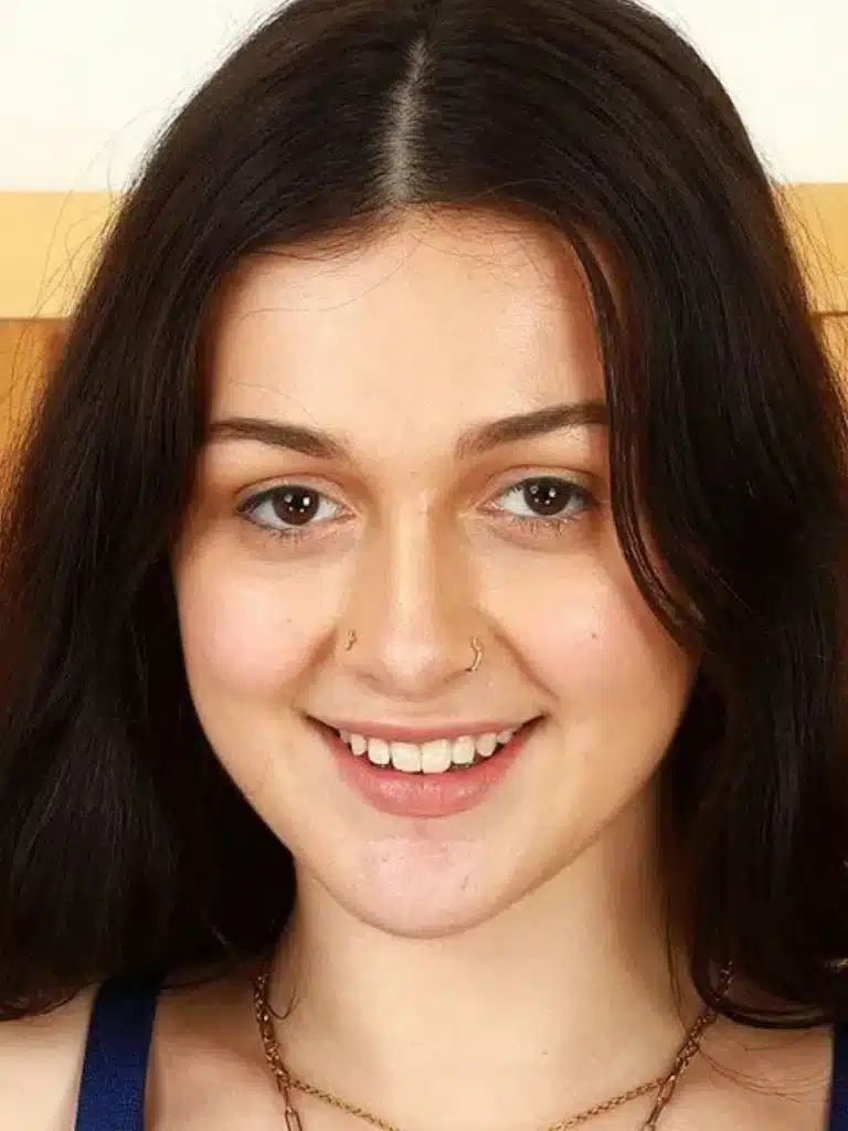 April Valentino Biography: Wiki, Age, Career, Height, Weight, Boyfriend, Net Worth & More