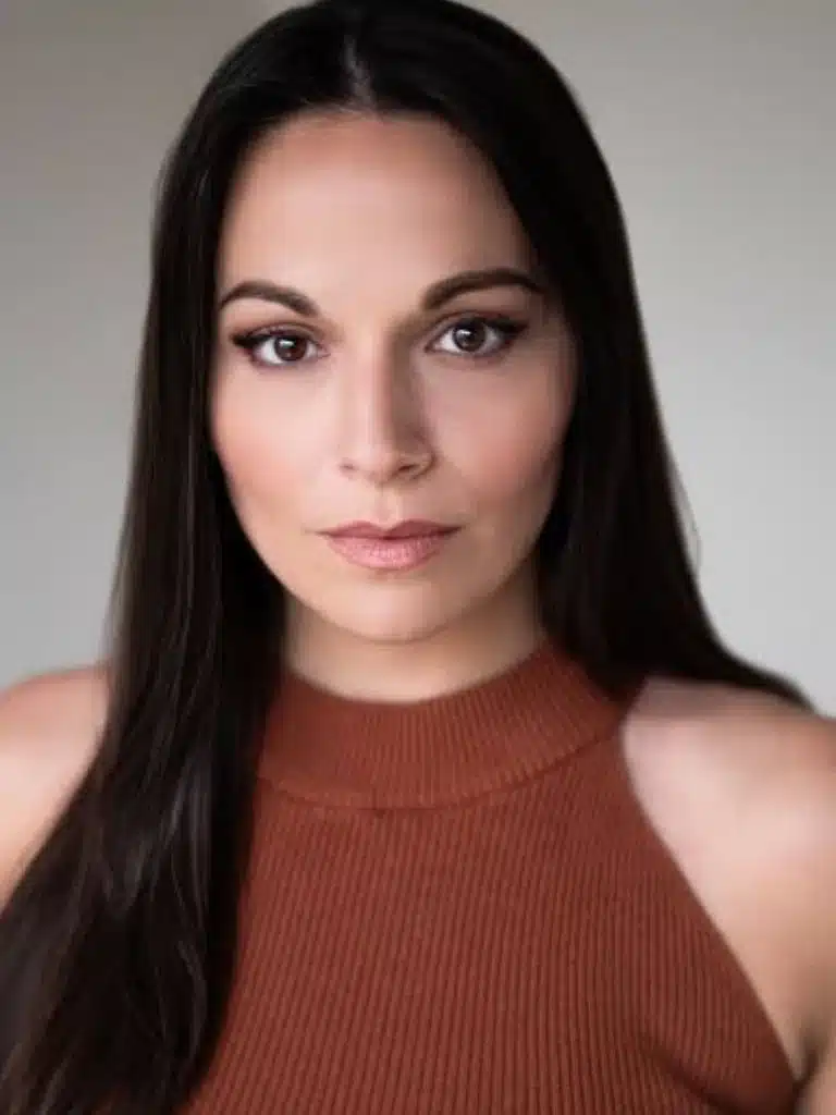 Ashley Wolf Biography: Wiki, Age, Career, Height, Weight, Boyfriend, Net Worth & More