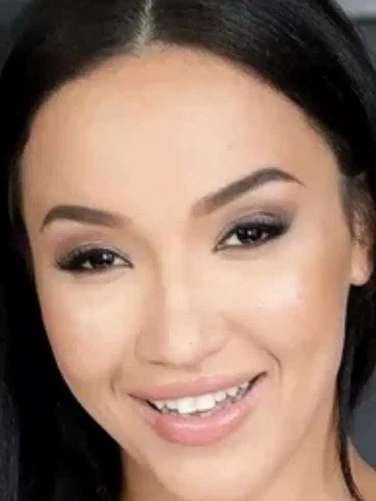 Asia Vargas Biography: Wiki, Age, Career, Height, Weight, Boyfriend, Net Worth & More