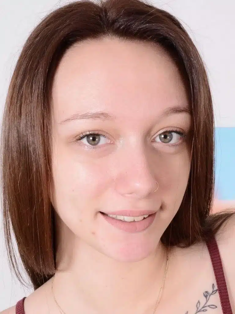 Avery Stone Biography: Wiki, Age, Career, Height, Weight, Boyfriend, Net Worth & More