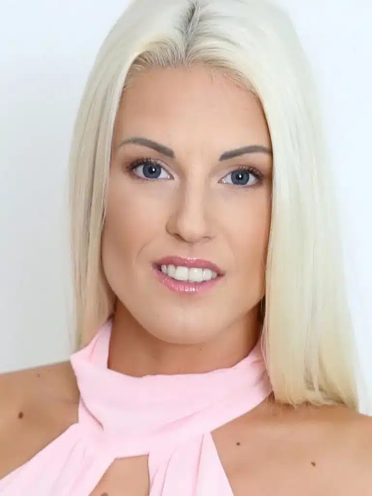 Blanche Bradburry Biography: Wiki, Age, Career, Height, Weight, Boyfriend, Net Worth & More
