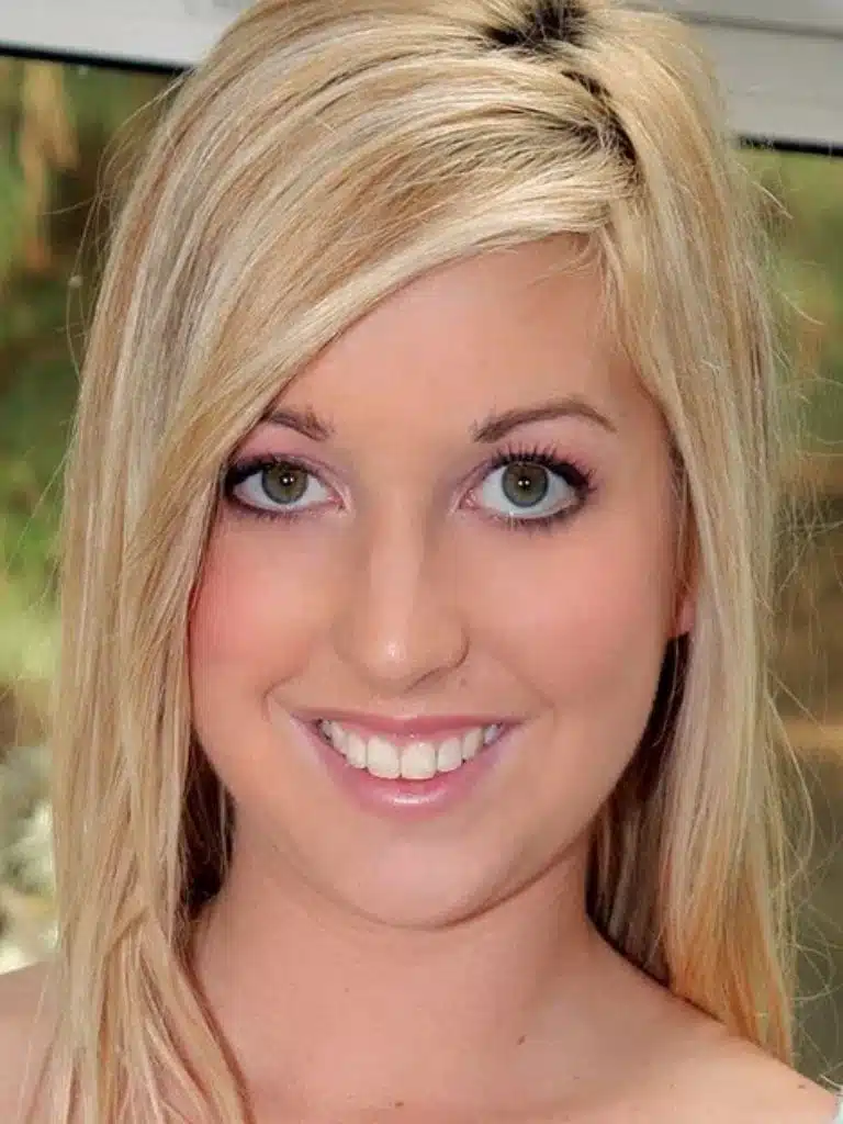 Callie Cobra Biography: Wiki, Age, Career, Height, Weight, Boyfriend, Net Worth & More