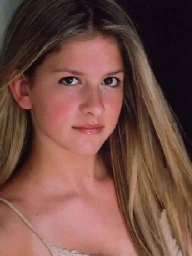 Claire Green Biography: Wiki, Age, Career, Height, Weight, Boyfriend, Net Worth & More