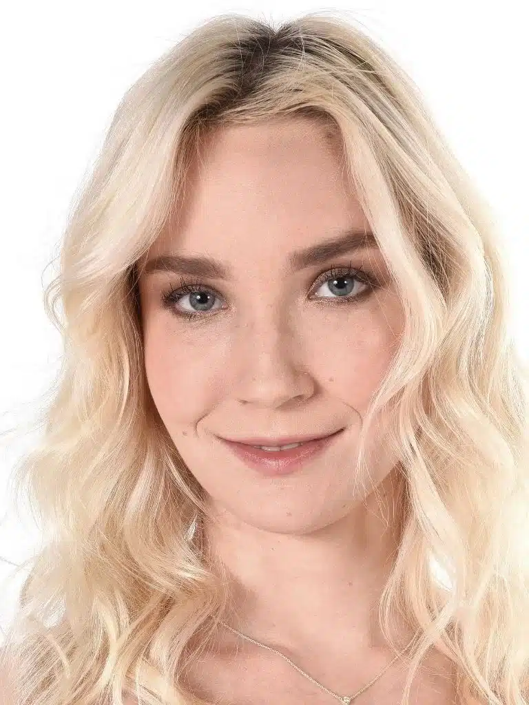 Claire Roos Biography: Wiki, Age, Career, Height, Weight, Boyfriend, Net Worth & More