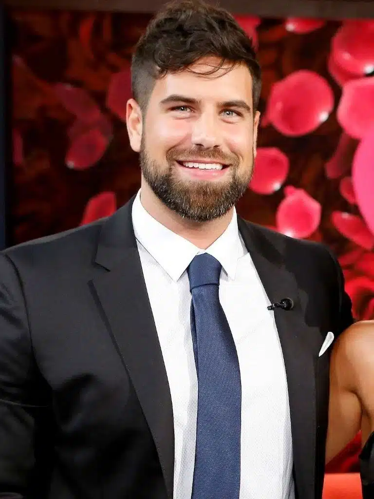 Contestant Blake Moynes Biography: Wiki, Age, Career, Height, Weight, Boyfriend, Net Worth & More