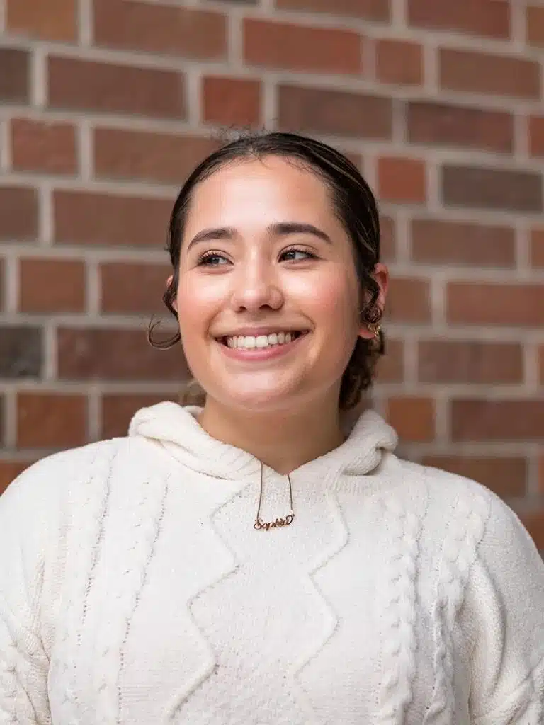 Sophia Hoffman Biography: Wiki, Age, Career, Height, Weight, Boyfriend, Net Worth & More