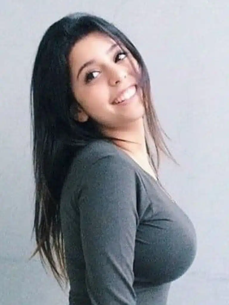 Coral Sharon Biography: Wiki, Age, Career, Height, Weight, Boyfriend, Net Worth & More