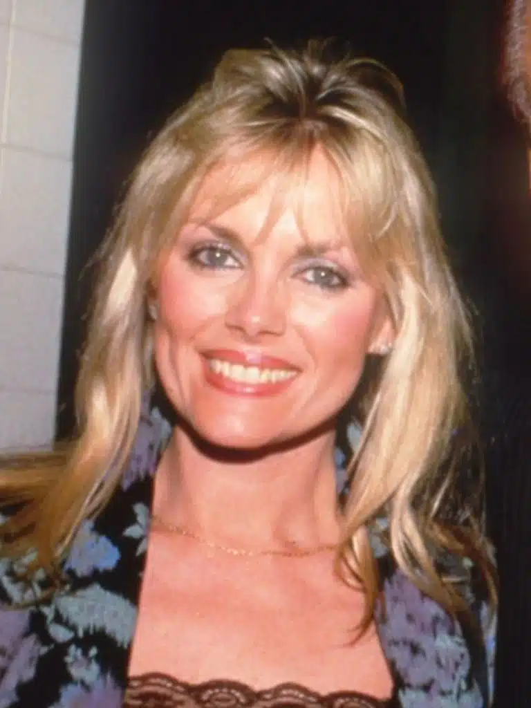 Dian Parkinson Biography: Wiki, Age, Career, Height, Weight, Boyfriend, Net Worth & More