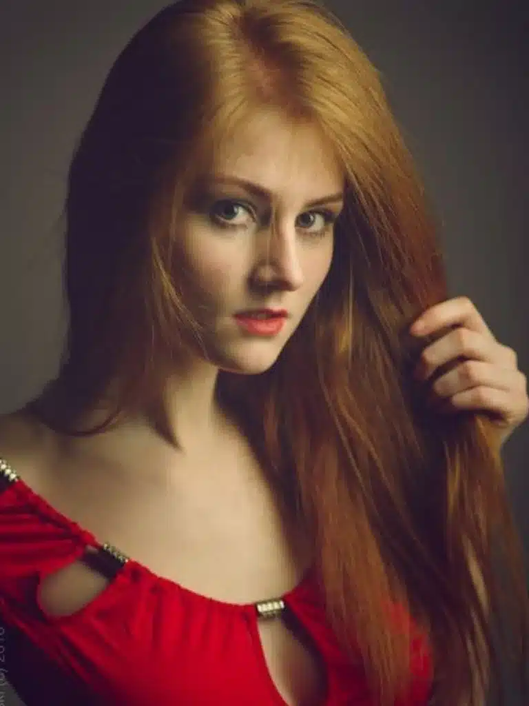 Ela Zawadzka Biography: Wiki, Age, Career, Height, Weight, Boyfriend, Net Worth & More