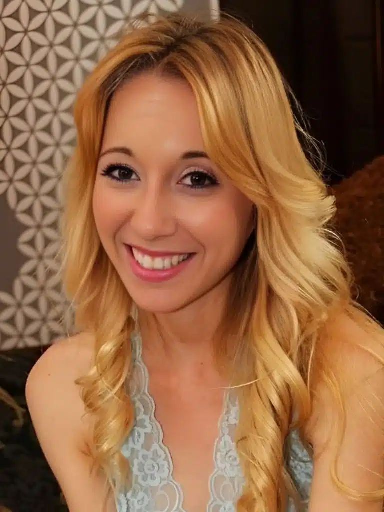 Emma Haize Biography: Wiki, Age, Career, Height, Weight, Husband, Net Worth & More