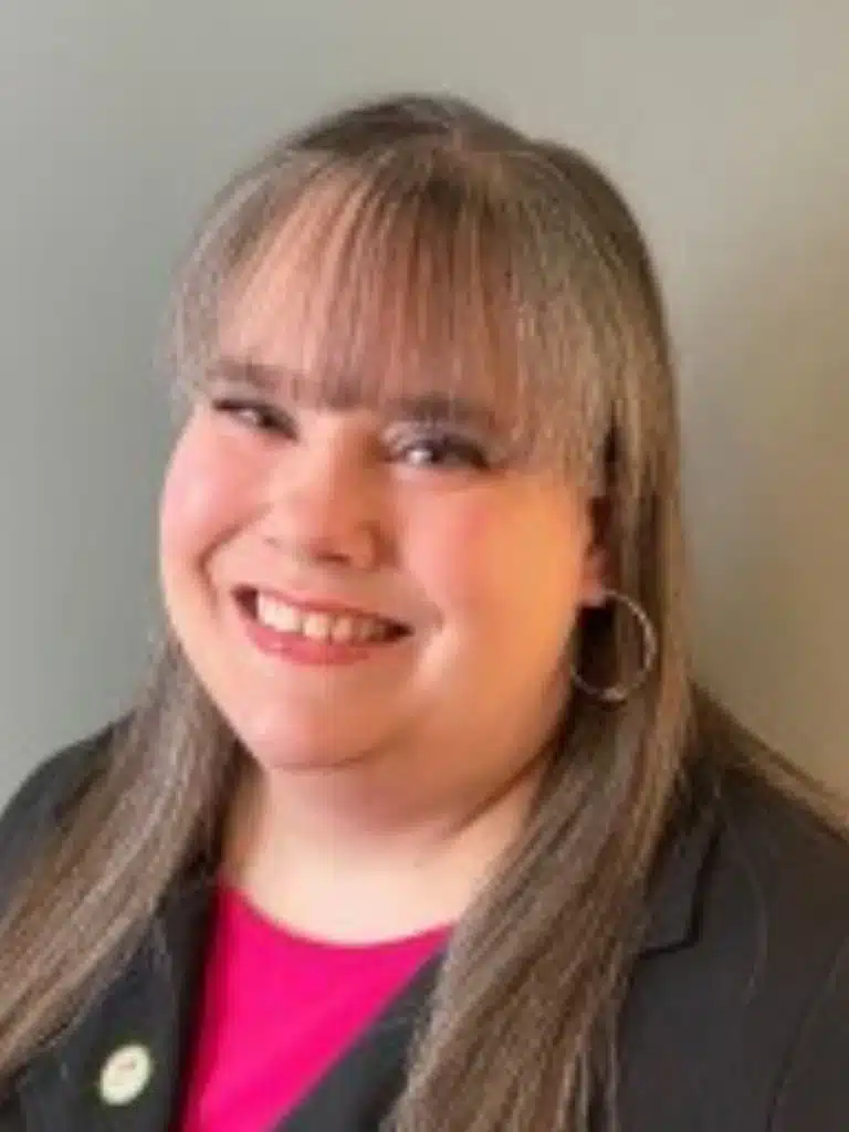 Gina Snow Biography: Wiki, Age, Career, Height, Weight, Boyfriend, Net Worth & More