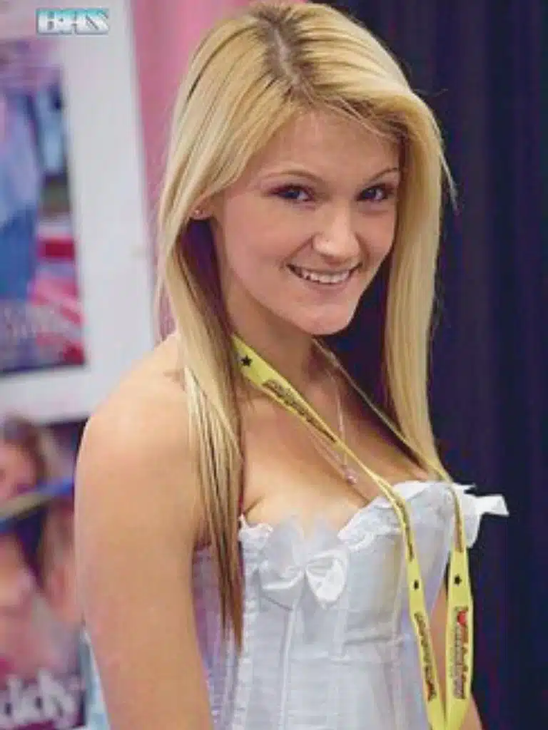 Hope Harper Biography: Wiki, Age, Career, Height, Weight, Boyfriend, Net Worth & More