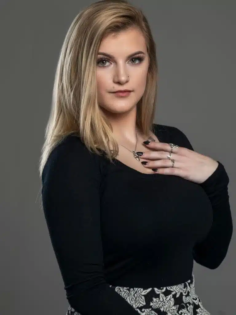 Influencer Olivia Harris Biography: Wiki, Age, Career, Height, Weight, Boyfriend, Net Worth & More