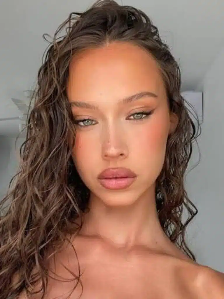 Isabelle Mathers Biography: Wiki, Age, Career, Height, Weight, Boyfriend, Net Worth & More