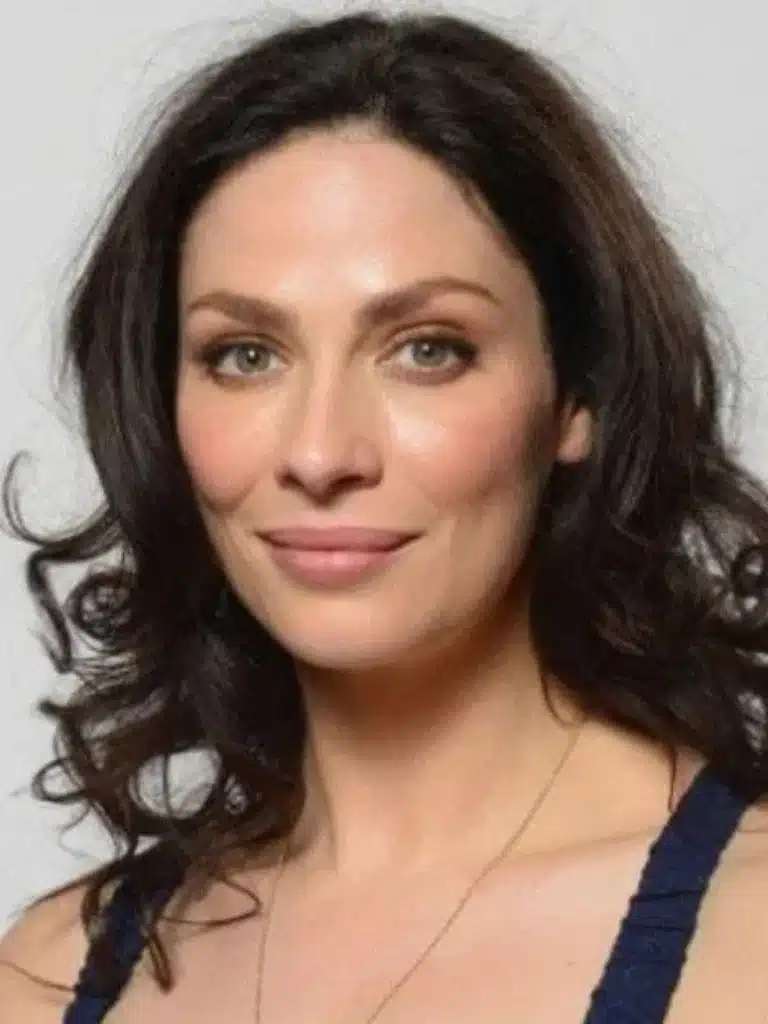 Joanne Kelly Biography: Wiki, Age, Career, Height, Weight, Boyfriend, Net Worth & More