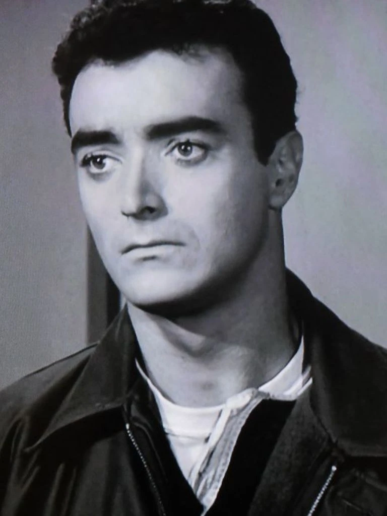 John Considine Biography: Wiki, Age, Career, Height, Weight, Boyfriend, Net Worth & More
