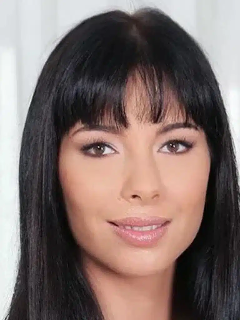 Kitty Cam Biography: Wiki, Age, Career, Height, Weight, Boyfriend, Net Worth & More