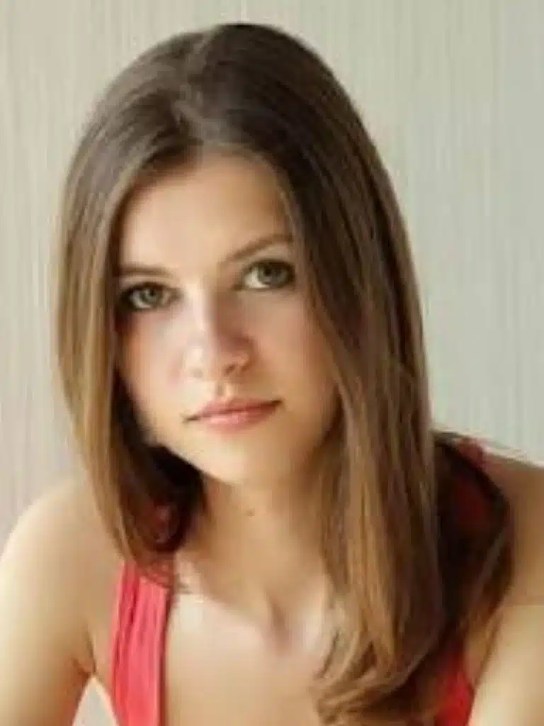 Ksenee Biography: Wiki, Age, Career, Height, Weight, Boyfriend, Net Worth & More