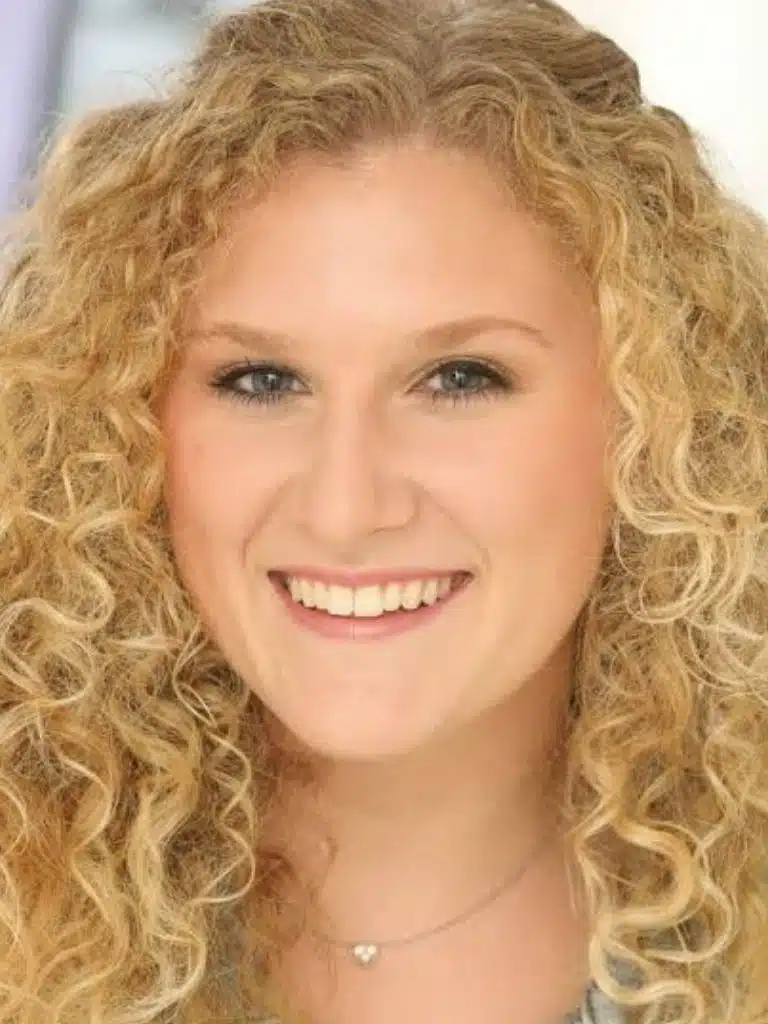 Kylie Cole Biography: Wiki, Age, Career, Height, Weight, Boyfriend, Net Worth & More
