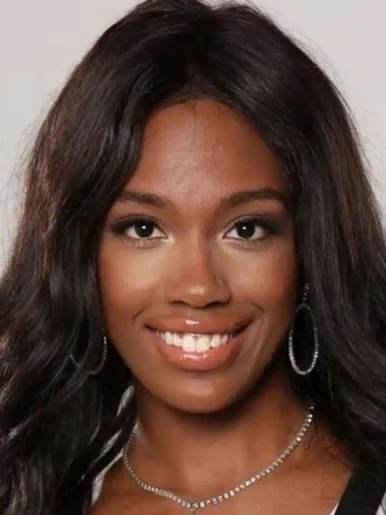 Lacey London Biography: Wiki, Age, Career, Height, Weight, Boyfriend, Net Worth & More