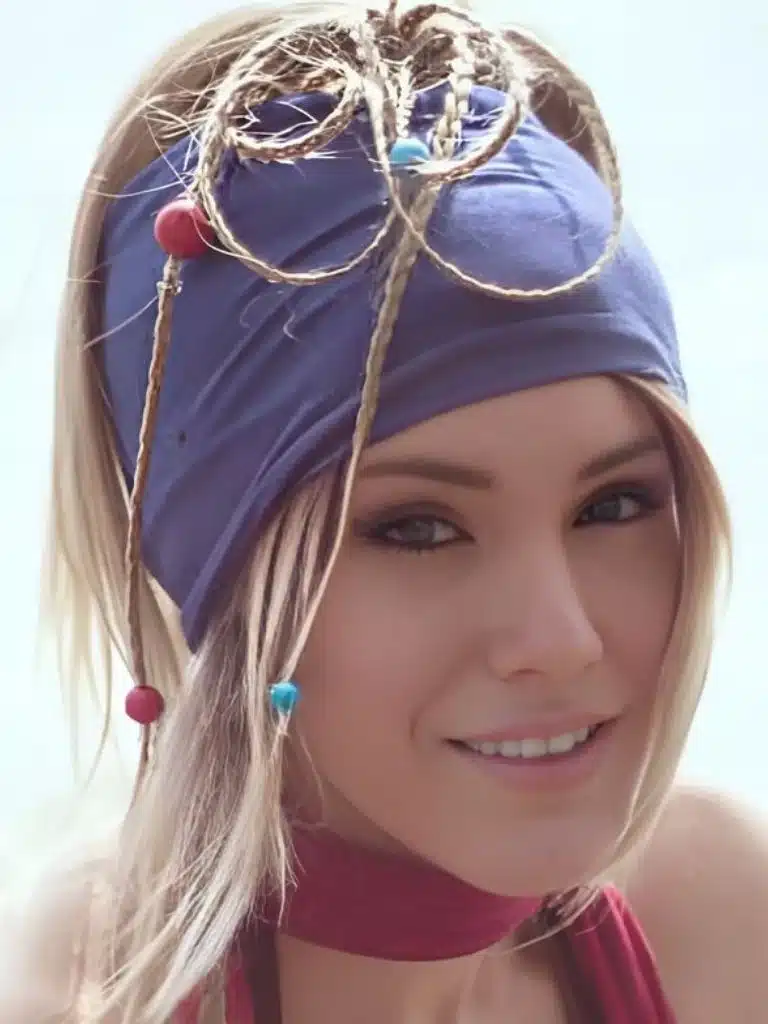 Lara Loxley Biography: Wiki, Age, Career, Height, Weight, Boyfriend, Net Worth & More