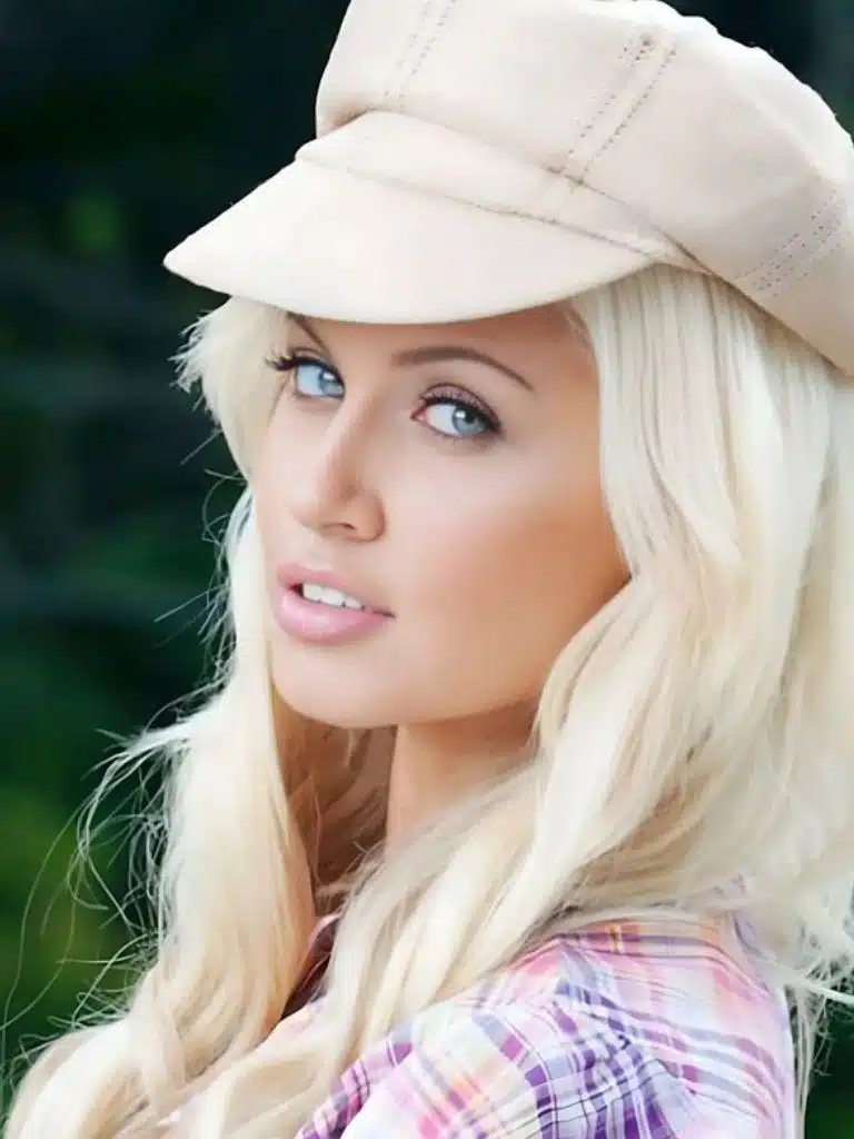 Levi Marie Biography: Wiki, Age, Career, Height, Weight, Boyfriend, Net Worth & More