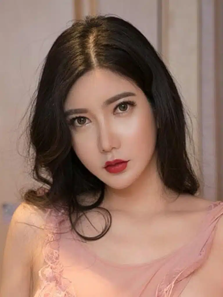 Li Yanxi Biography: Wiki, Age, Career, Height, Weight, Boyfriend, Net Worth & More