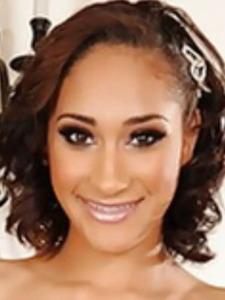 Lola James Biography: Wiki, Age, Career, Height, Weight, Boyfriend, Net Worth & More