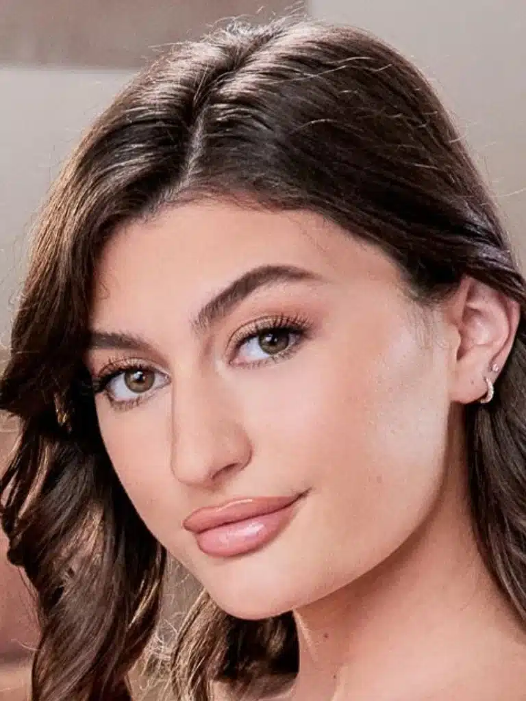 Mae Milano Biography: Wiki, Age, Career, Height, Weight, Husband, Net Worth & More