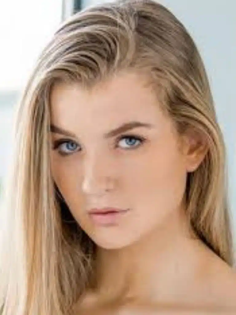 Mia Melano Biography: Wiki, Age, Career, Height, Weight, Boyfriend, Net Worth & More