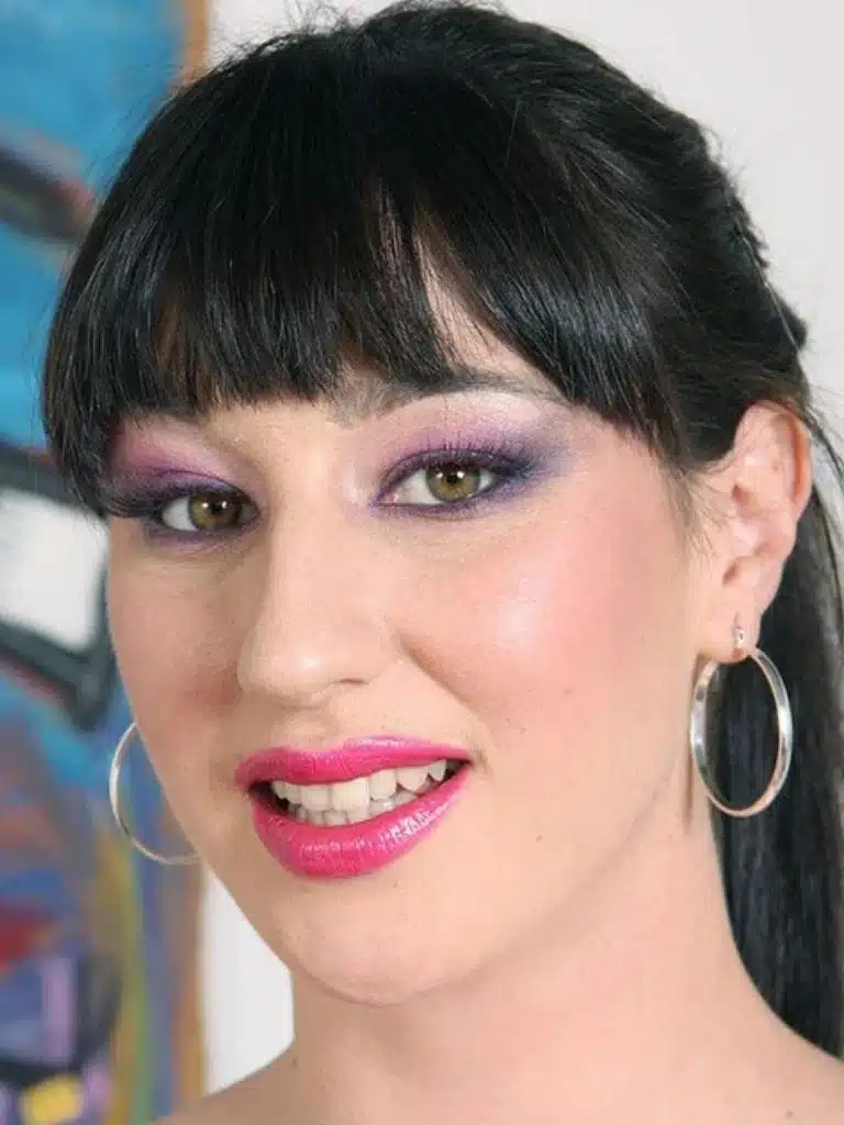 Natalie Minx Biography: Wiki, Age, Career, Height, Weight, Husband, Net Worth & More