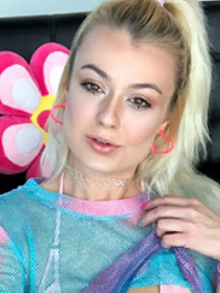 Nova Cane Biography: Wiki, Age, Career, Height, Weight, Boyfriend, Net Worth & More