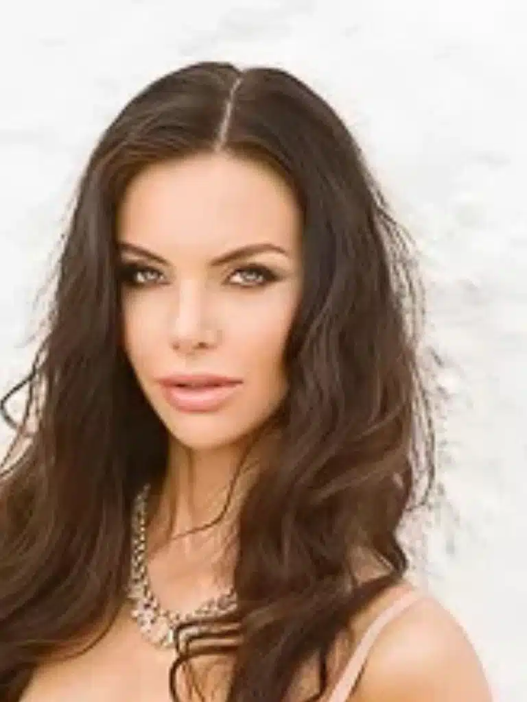Olga Farmaki Biography: Wiki, Age, Career, Height, Weight, Boyfriend, Net Worth & More