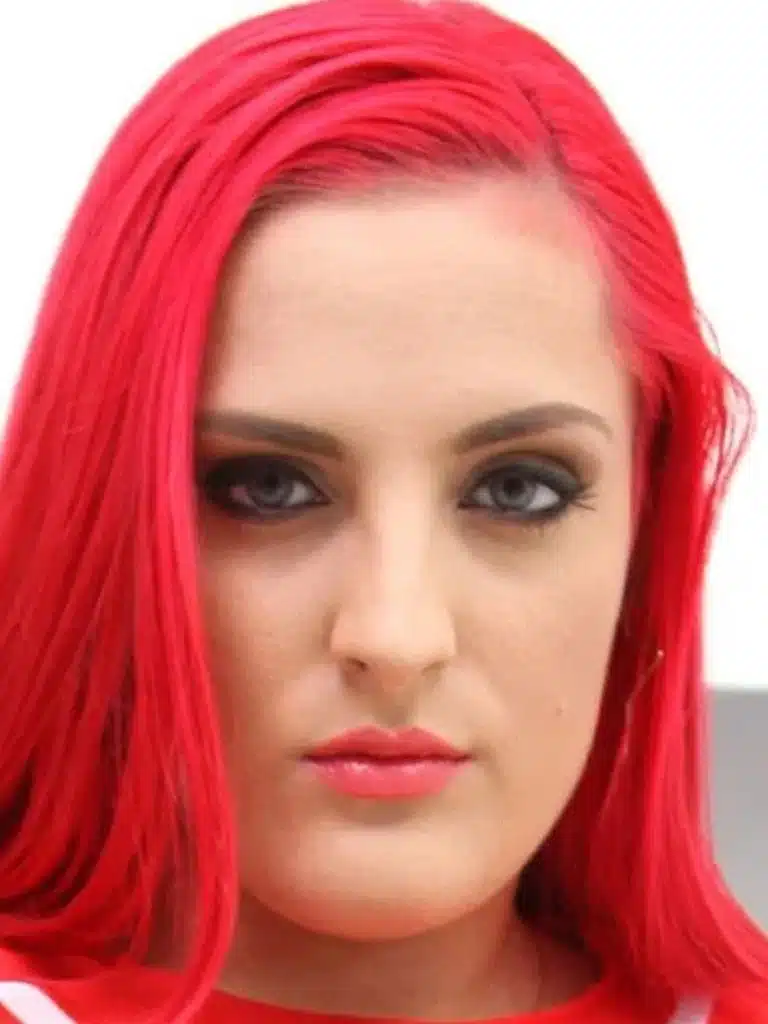 Olivia Lapiedra Biography: Wiki, Age, Career, Height, Weight, Boyfriend, Net Worth & More