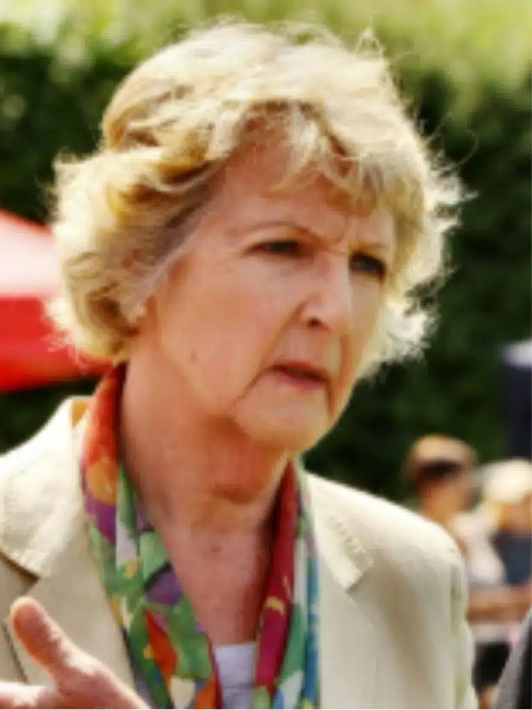 Penelope Keith Biography: Wiki, Age, Career, Height, Weight, Husband, Net Worth & More