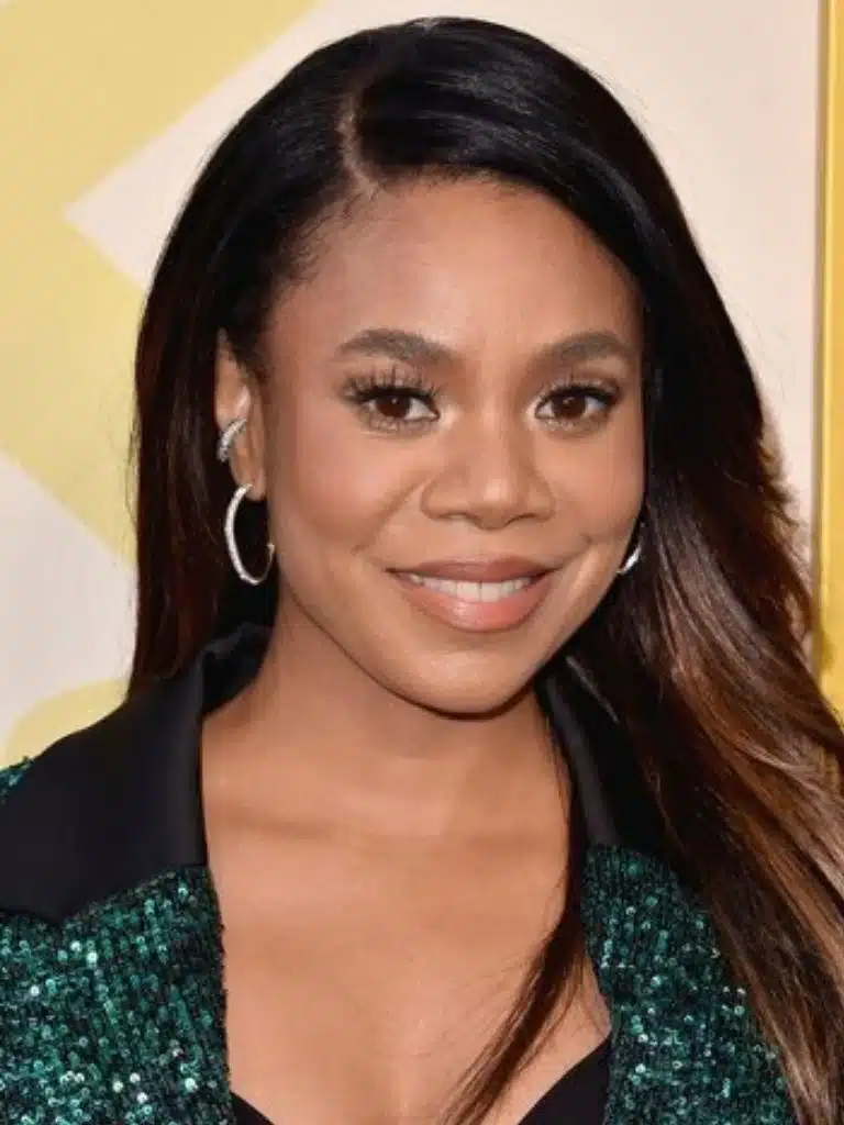 Regina Blue Biography: Wiki, Age, Career, Height, Weight, Boyfriend, Net Worth & More