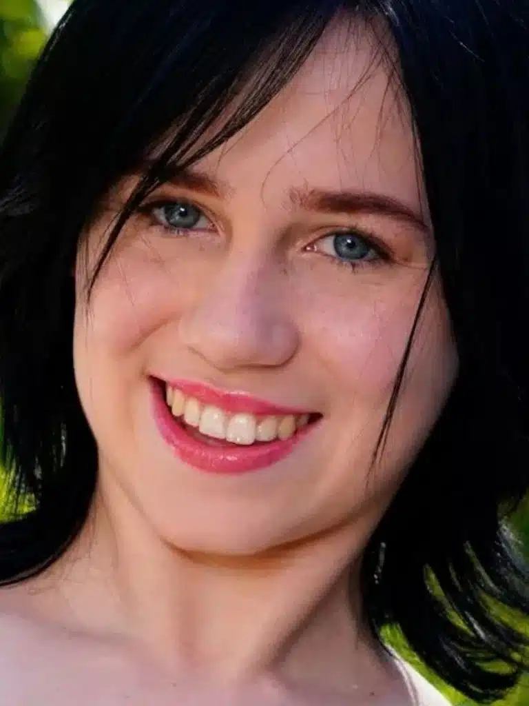 Remi Jones Biography: Wiki, Age, Career, Height, Weight, Boyfriend, Net Worth & More